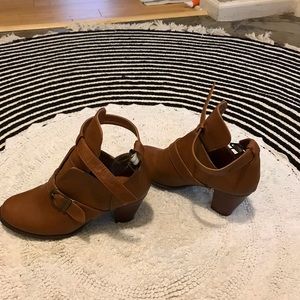 Tan leather mini boots